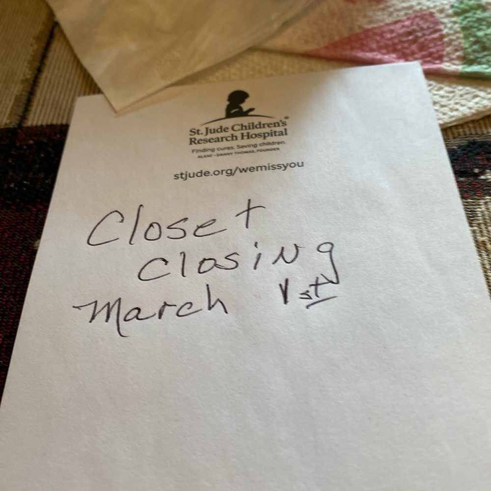 Closet closing